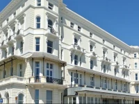 The Queens Apartment 