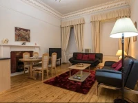 Kelvin Apartment 