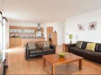 Glasgow City by Reserve Apartments 