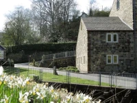 Hewenden Mill Cottages 
