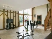 Chilsham Barn 