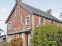 Lyndhurst 