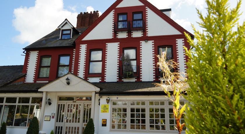 Woodcote House Hotel 