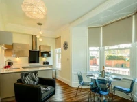 Flat 2 Bluebridge Cliffords Reach 