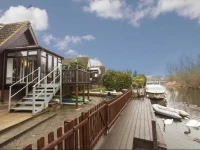 Isleham River Lodge 