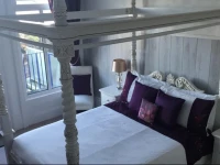 Seaview Guest House 