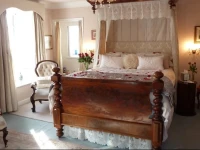 Queen Anne House 