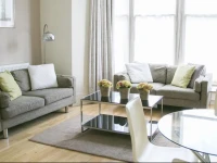 Kings Road Apartments 