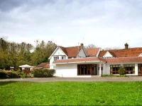 Aubrey Park Hotel 