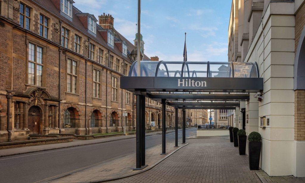 Hilton Cambridge City Centre 4*