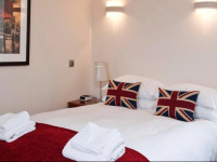 Your Space Apartments - Byron House Studio