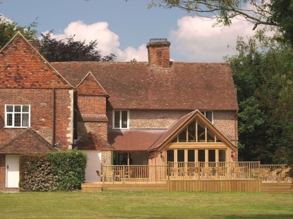 Howfield Manor Hotel 