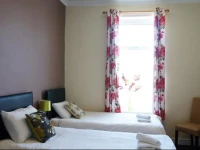The Vale Apart Hotel 