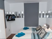 Budget Croydon High Street Studios 