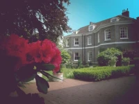 The Shelleys Hotel 