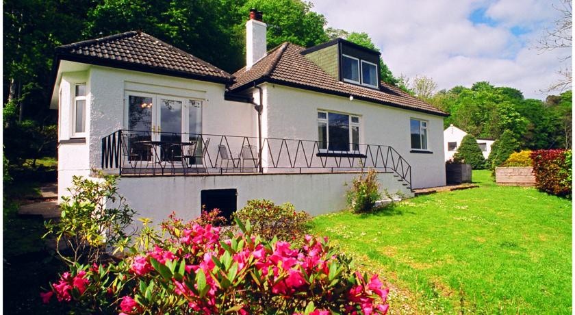 Pitstruan Cottage 