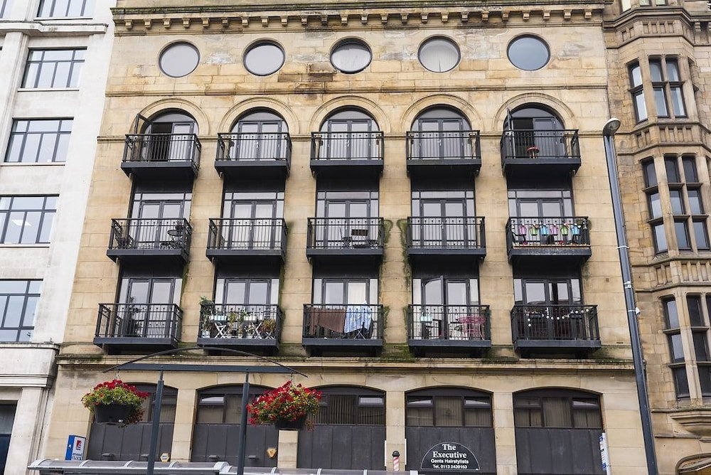 Victoria House Apartments 