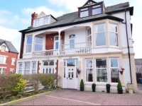 The Chymes Holiday Flats 