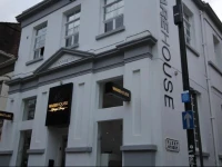 Ware Apart Hotel 