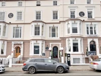 Lauriston & Lawton Court Hotel 
