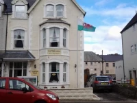 Clifton Villa Bed and Breakfast 