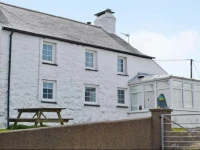 Porth Colmon Farmhouse 