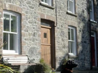 Bronfelin & Troed-y-Rhiw Holiday Cottage 