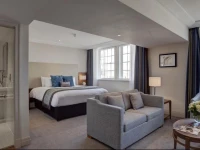 Amba Hotel Charing Cross 