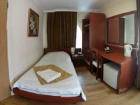 Corner House Hotel 
