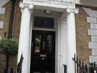 Holland Court Hotel 