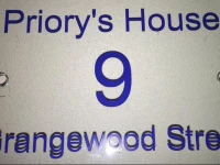 Priorys inn Guest House 