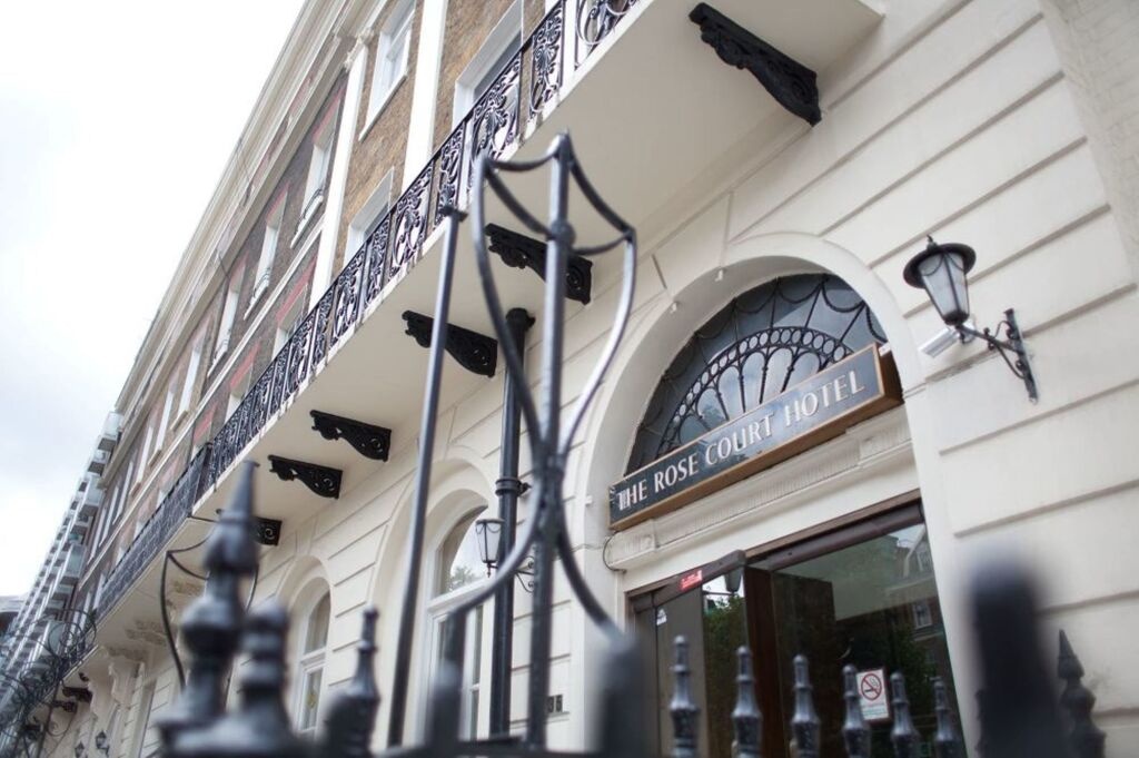 Rose Court Hotel 