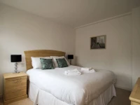Knights Court Apartments 