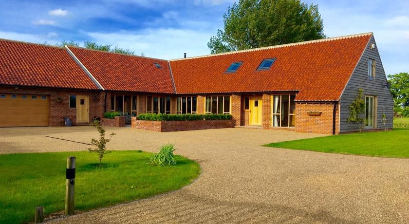 Hollymoor House 