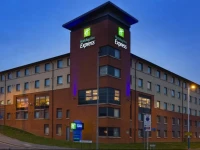 Holiday Inn Express London Luton Airport 
