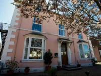 Maenllwyd Guest House 