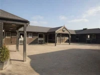 Laughern Hill Estate 5*