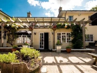 The Dove Inn 