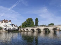 The Thames Riviera Hotel 3*