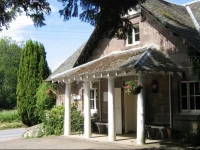 Meikleour Arms Hotel & Restaurant 