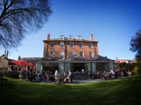 The Riverside House Hotel 