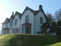 Marchbankwood Guest House 