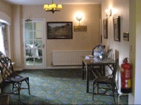 Old Wisteria Hotel 