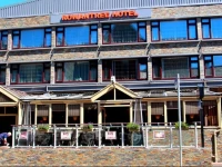 Rowantree Hotel 