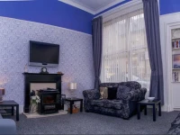 Burnbank Apartment 