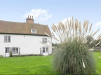 Dovercourt Hall Cottage 