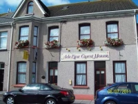 Adeline Guest House 
