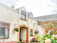 Bessiestown Country Guesthouse 