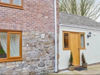 Clawdd Offa Barn 