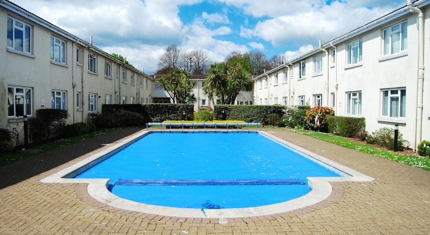 26 New Esplanade Court 